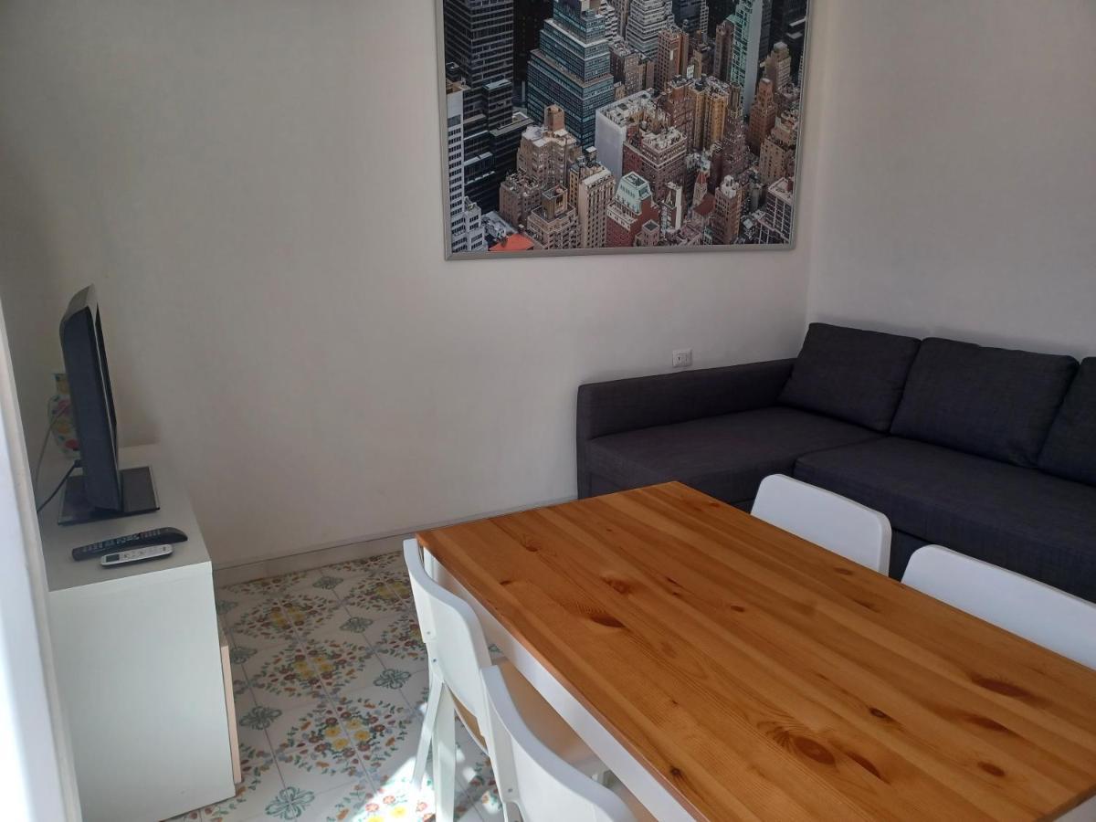 A Casa Di Nonna Ida, Nel Cuore Pulsante Di Napoli Екстериор снимка